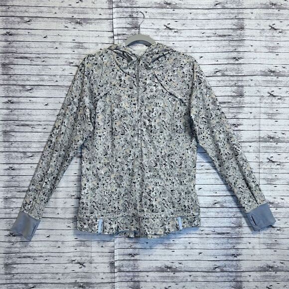 Lululemon Lightened Up Pullover Jacket - Picture 1 of 15